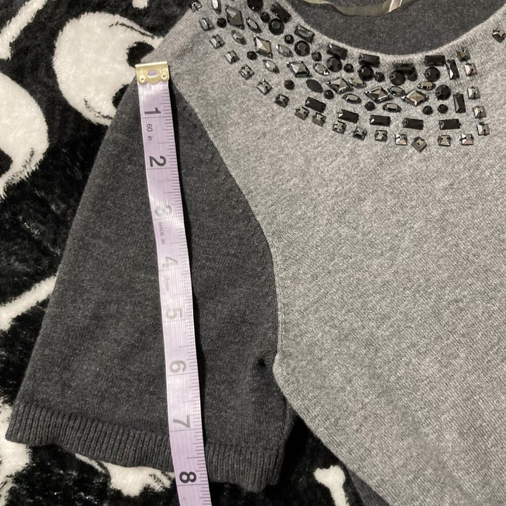 REITMANS Grey short sleeve knit top w/ gem embellishments ~ SMALL MEDIUM sweater - Picture 7 of 13